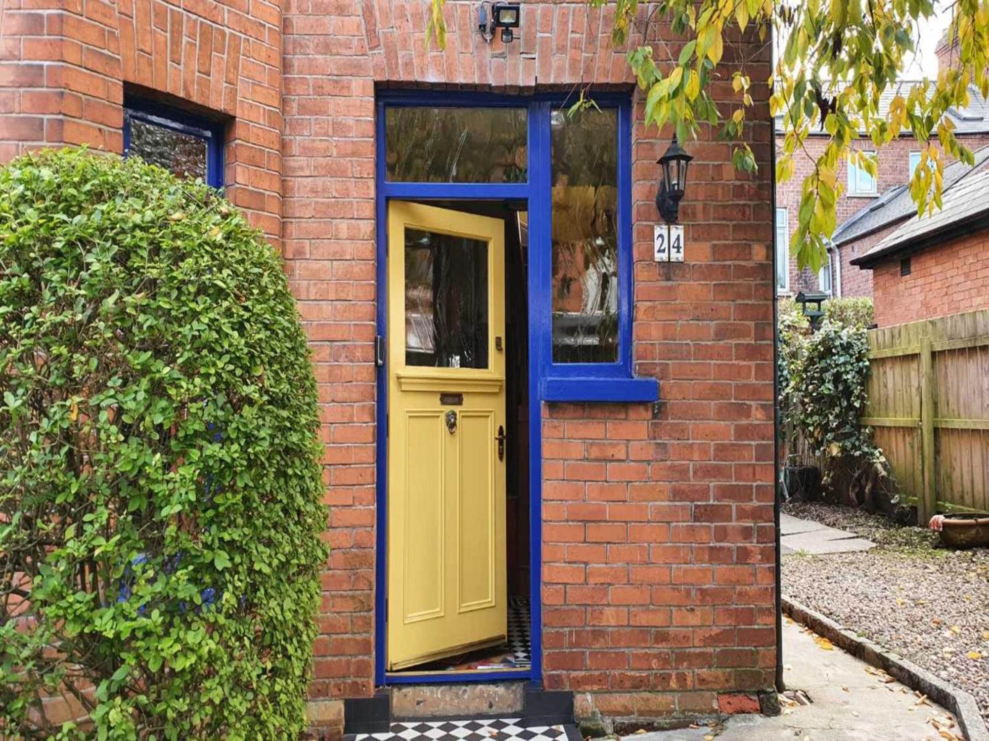 Villa Pass The Keys Colourful, Quirky Artist-Owned 3 Bed Next To Cafes Belfast Exterior foto